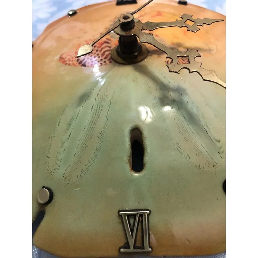 Vtg Real Sand Dollar 5.5'' Clock Hand Painted Nautilus coastal kitsch USA Takane